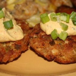 Chicken Cakes With Remoulade Sauce (Quick & Easy!)