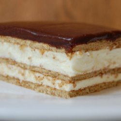 Eclair Cake (No-Bake)