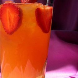 Spiced Strawberry Lemonade Tea