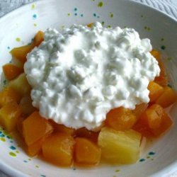 Cottage Cheese and Fruit Delight