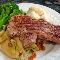 Pork Chops With Cabbage and Apples