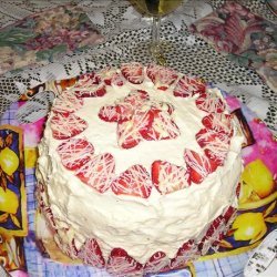 Lisa's White Chocolate Strawberry Mousse Cake