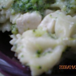 Bow Tie Pasta With Chicken and Vegetables