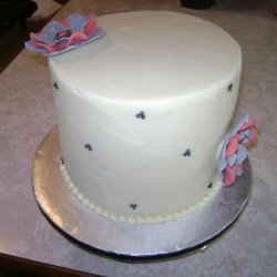 White Chocolate Cake With Strawberry Filling