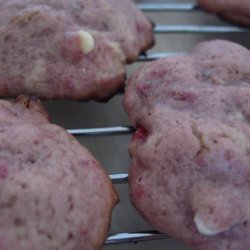 White Chocolate Chip and Strawberry Cookies