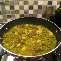 Curried Beef With Potatoes and Peas