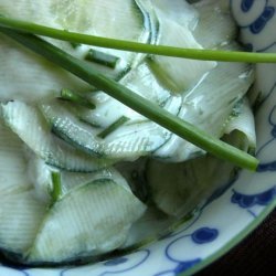 Cucumber Salad With Sour Cream and Chives (German Gurkensalat)
