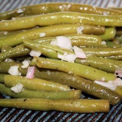 Green Beans With White Wine and Garlic Vinaigrette
