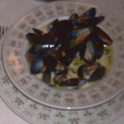 Mussels in Wine and Cream