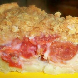 Cherry-Cream Crumble Pie