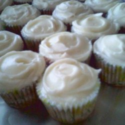 Banana Cupcakes With Cream Cheese Frosting