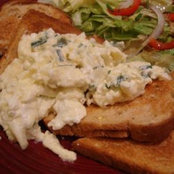 Cream Cheese and Chive Scrambled Eggs