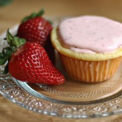 Yummo Strawberry Cupcakes