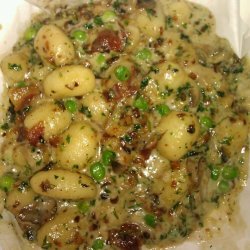 Creamed Peas With Mushrooms and Bacon