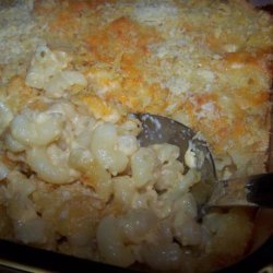 A Simple Baked Macaroni and Cheese