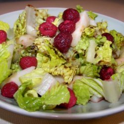 Mixed Greens With Pears and Raspberries