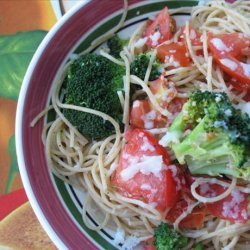 Pasta With Tomatoes, Broccoli and Cheese