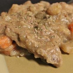Slow Cooker Tender and Yummy Round Steak