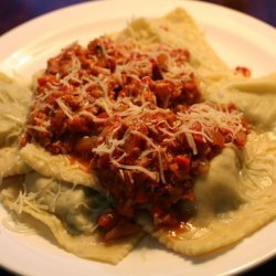Spinach Ravioli With Roasted Red Pepper Sauce