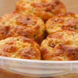 Cottage Cheese and Egg Muffins With Cheddar