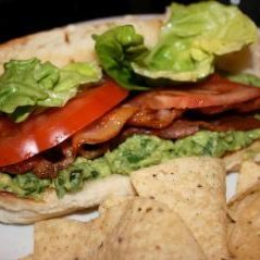 BLT With Spicy Guacamole