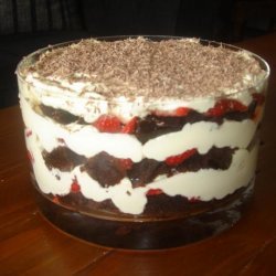 Strawberry-Chocolate Mascarpone Trifle