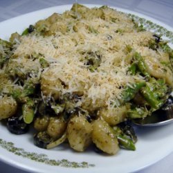 Gnocchi With Asparagus & Olives in a Creamy Pesto Sauce