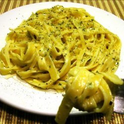 Simple Fettuccine With Garlic & Cheese