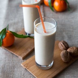 Mandarin and Apricot Smoothie