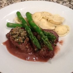 Tenderloin of Beef With Blue Cheese and Herb Crust