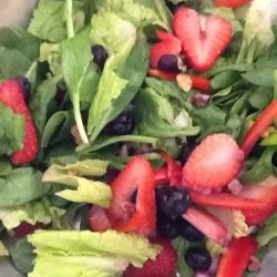 Tossed Green Salad With Gorgonzola & Pear Dressing