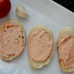 Canapes with Garlicky Tomato Spread