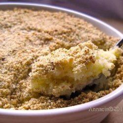 Baked Mashed Potatoes With Parmesan Cheese and Bread Crumbs