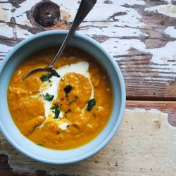 Spicy Curry Pumpkin Soup