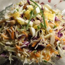 Coleslaw With Peanuts and Raisins