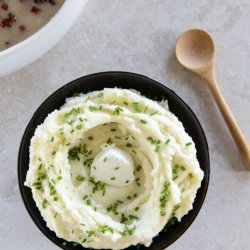 Garlic and Cheese Mashed Potatoes