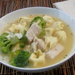 Chicken and Broccoli Tortellini Soup