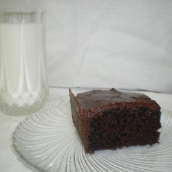 Evonne's Chocolate Cake With Fudge Frosting