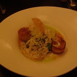 Seared Scallops With Baby Spinach