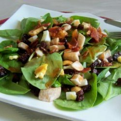 Fruity-nutty Spinach Salad