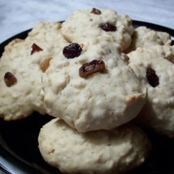 Honey Oatmeal Raisin Cookies