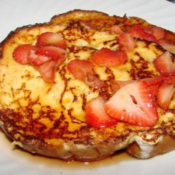 French Toast With Fresh Strawberry Syrup