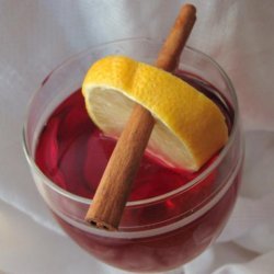 Spiced Cranberry Cocktail Iced Tea