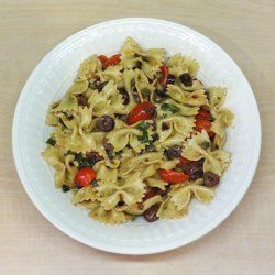 Pasta With Basil and Tomato