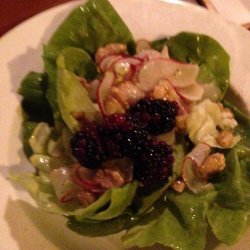 Butter Lettuce Salad With Candied Walnuts