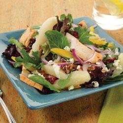 Chicken Pear Salad with Blue Cheese