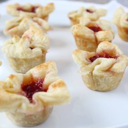 Cranberry-Brie Bites