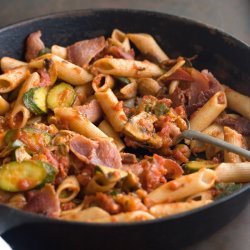 Penne With Bacon and Mushrooms