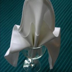 Serviette/Napkin Folding, Fleur De Lis in a Glass Version1.
