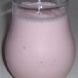Old-Fashioned Strawberry Malted Shake